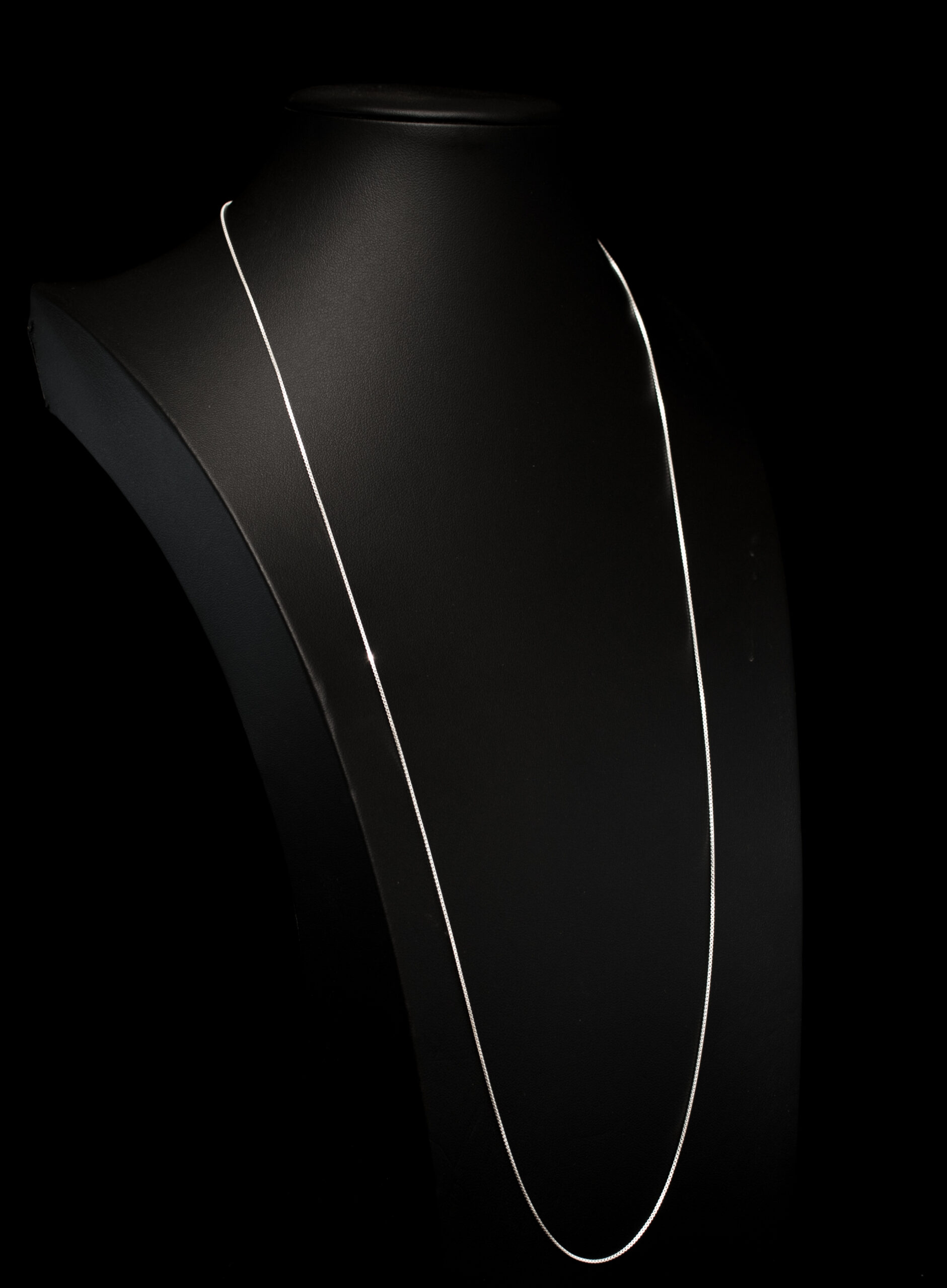9.25 Silver Box Chain 0.8mm - Image 4